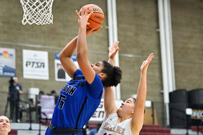 a South Medford Mission Hills girls basketball Oregon POA Holiday Classic December 30 2023 Leon Neuschwander 19